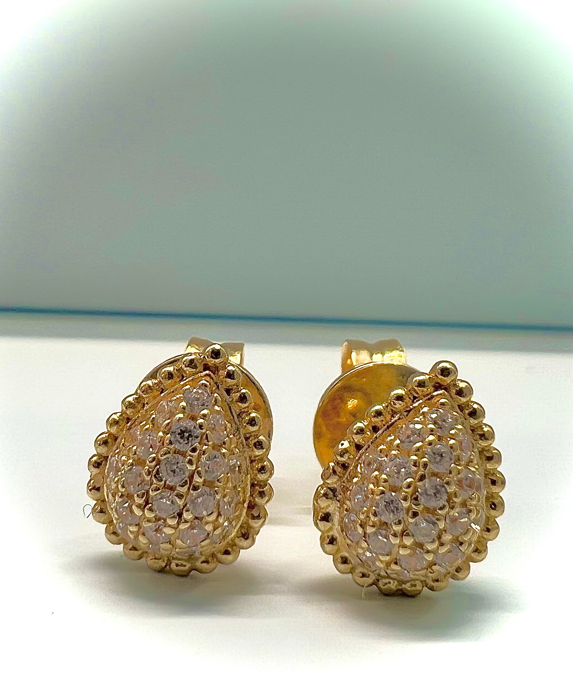 Pear Stud in Yellow 13-146570-02