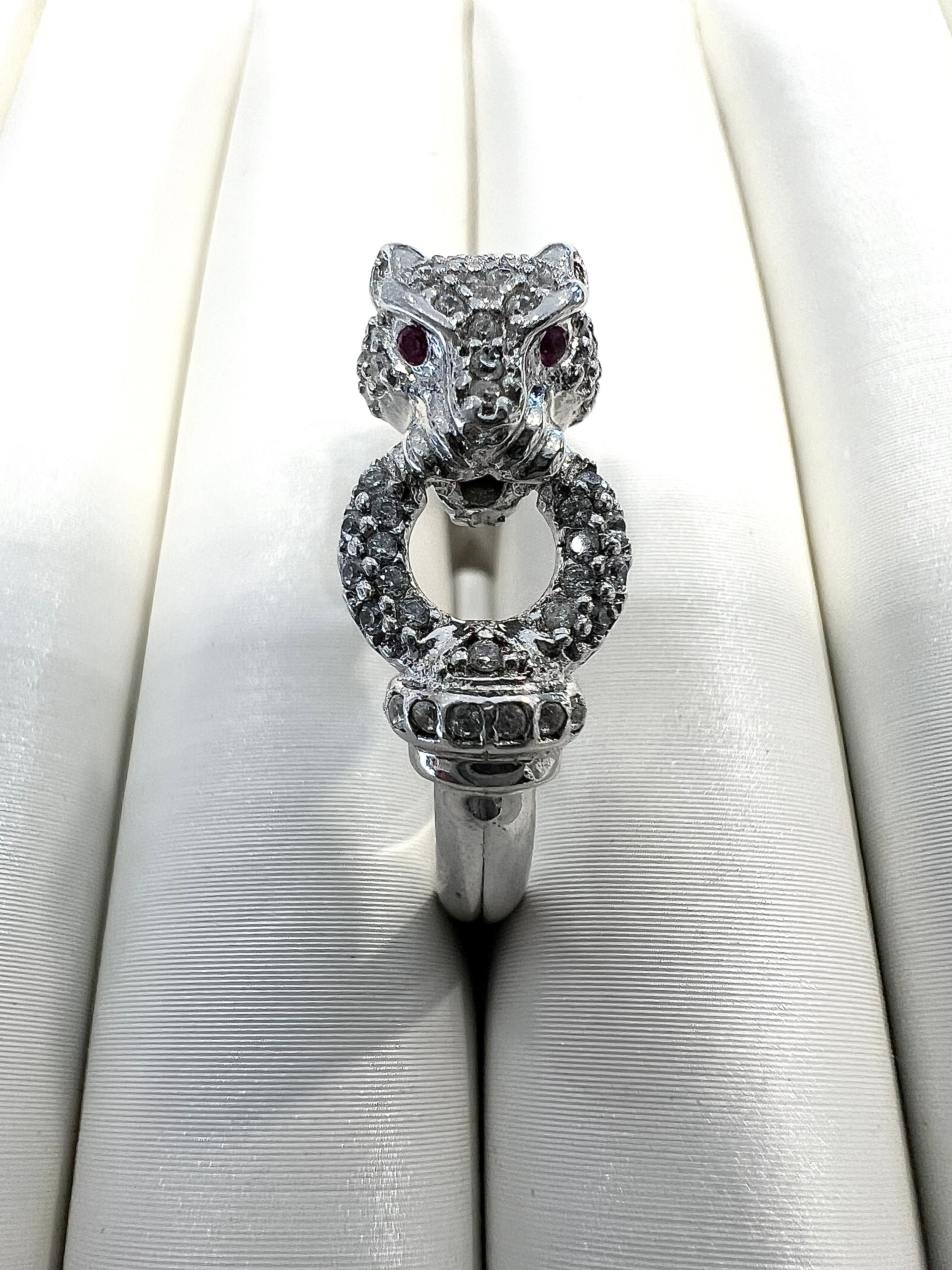 Classic Lionesse  Ring in White  sterling silver with Red Eyes 02-083272-01